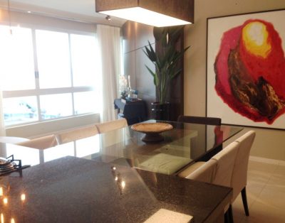 Requintado Frente Mar na Meia Praia