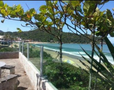 Beira-Mar na Praia da Ilhota em Itapema