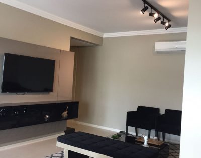 Requintado Frente Mar na Meia Praia