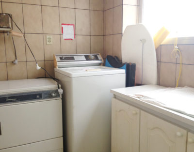 Apartamento 03 Dormitórios a 140m do Mar