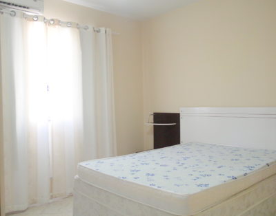 Apartamento na Meia Praia a 200m do Mar
