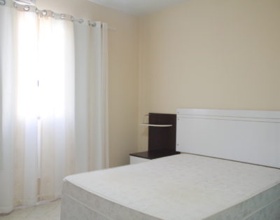 Apartamento na Meia Praia a 200m do Mar