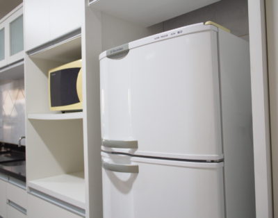 Apartamento na Meia Praia a 200m do Mar