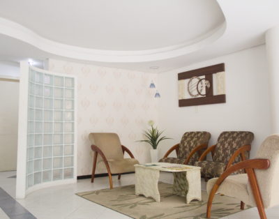 Apartamento na Meia Praia a 200m do Mar