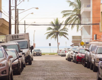 Apartamento na Meia Praia a 200m do Mar