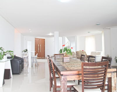 Casa Alto Padrão Frente Mar na Praia do Estaleirinho