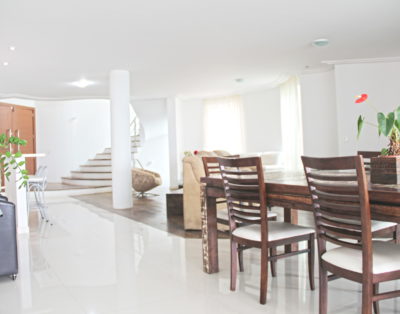 Casa Alto Padrão Frente Mar na Praia do Estaleirinho