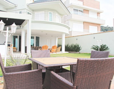 Casa Alto Padrão Frente Mar na Praia do Estaleirinho