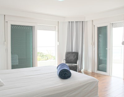 Casa Alto Padrão Frente Mar na Praia do Estaleirinho