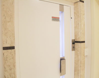 Apartamento 03 Dormitórios a 140m do Mar