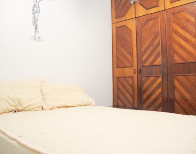 Apartamento 03 Dormitórios a 140m do Mar