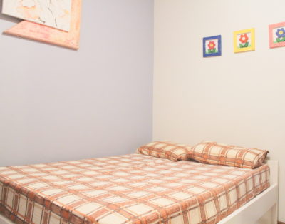 Apartamento 03 Dormitórios a 140m do Mar
