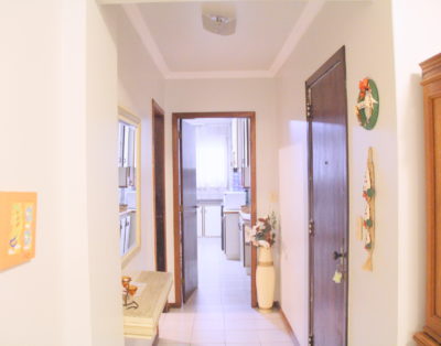 Apartamento 03 Dormitórios a 140m do Mar