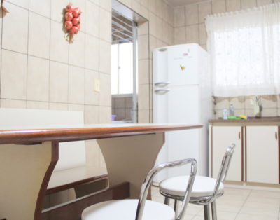 Apartamento 03 Dormitórios a 140m do Mar