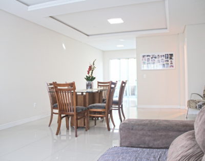 Amplo Sobrado em Balneário Camboriú