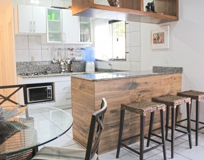 Casa na Praia Brava a Poucos Metros do Mar