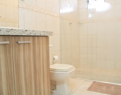 Casa na Praia Brava a Poucos Metros do Mar