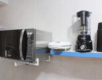 Amplo Apartamento com Suíte e Sacada Vista Mar na Meia Praia