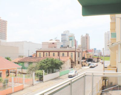 Casa para Temporada com 2 Dormitórios em Itapema