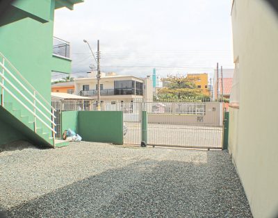 Ampla Casa em Itapema a 500m do Mar