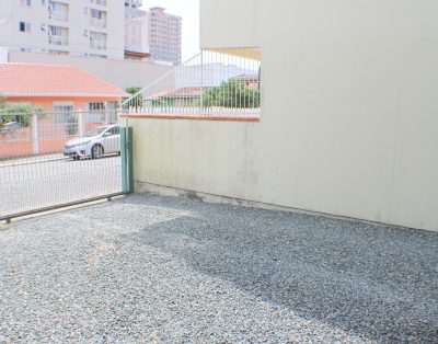 Ampla Casa em Itapema a 500m do Mar