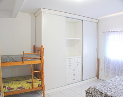 Ampla Casa em Itapema a 500m do Mar