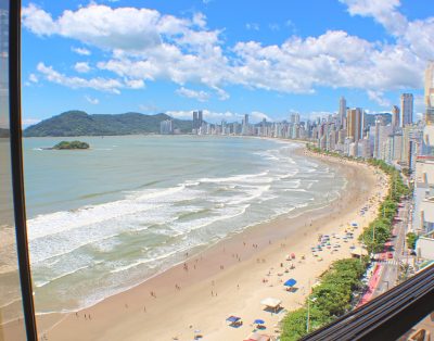 Apartamento Frente Mar com Super Vista Panorâmica em Balneário Camboriú