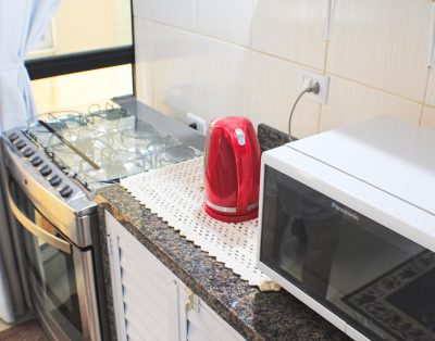 Confortável Apartamento na Meia Praia