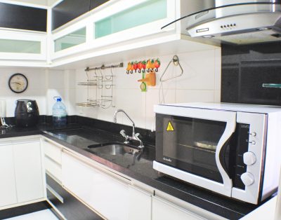 Confortável Apartamento na Meia Praia