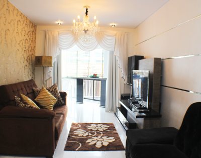 Confortável Apartamento na Meia Praia