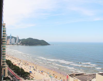 Apartamento em Edifício Frente Mar em Balneário Camboriú