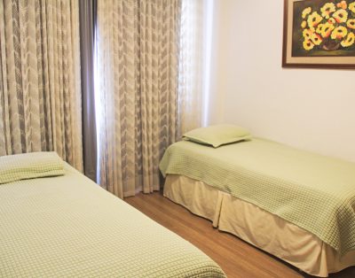 Apartamento em Edifício Frente Mar em Balneário Camboriú