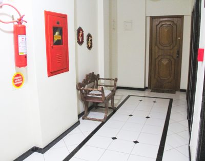 Apartamento em Edifício Frente Mar em Balneário Camboriú