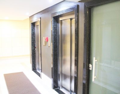 Apartamento em Edifício Frente Mar em Balneário Camboriú