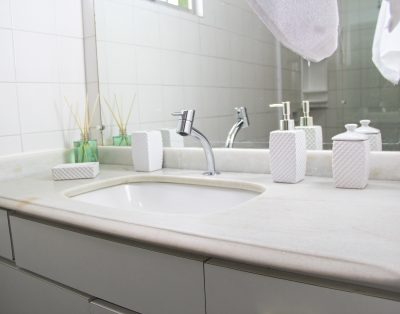 Apartamento Edifício Frente Mar 4 Dormitórios