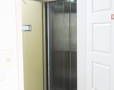 Apartamento Edifício Frente Mar 4 Dormitórios