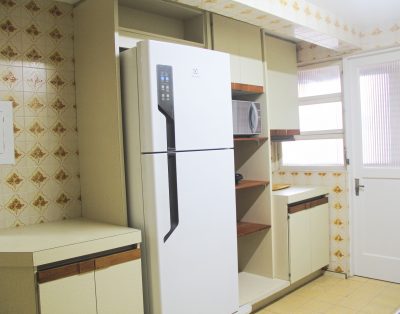 Apartamento Edifício Frente Mar 4 Dormitórios