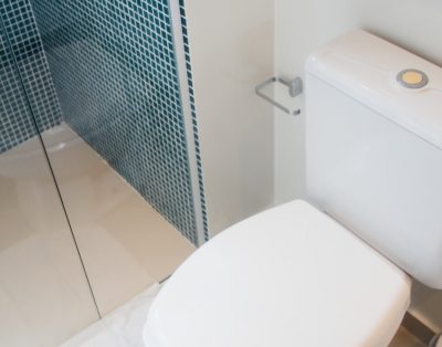 Apartamento com 2 Suítes e Terraço na Meia Praia