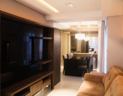 Apartamento com 2 Suítes e Terraço na Meia Praia