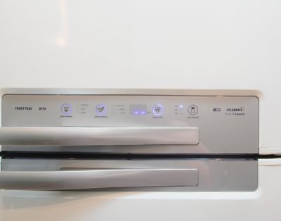 Apartamento com 2 Suítes e Terraço na Meia Praia