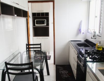 Apartamento 3 Dormitórios em Edifício Frente Mar