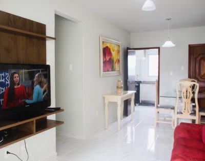 Apartamento 3 Dormitórios em Edifício Frente Mar