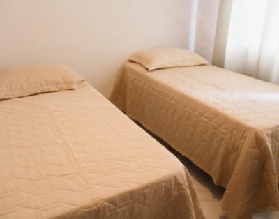 Apartamento 3 Dormitórios em Edifício Frente Mar