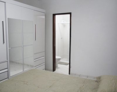 Apartamento 3 Dormitórios em Edifício Frente Mar
