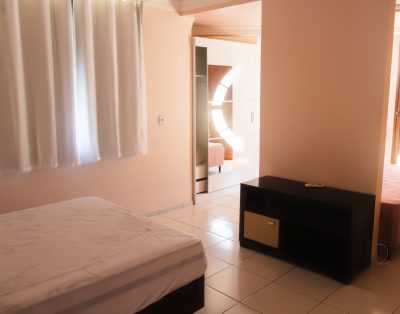 Casa com Piscina na Praia de Palmas