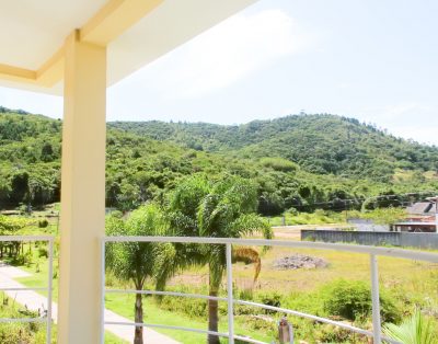 Casa com Piscina na Praia de Palmas