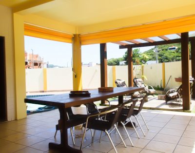 Casa com Piscina na Praia de Palmas