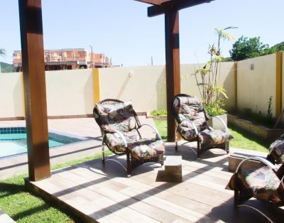 Casa com Piscina na Praia de Palmas