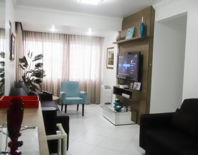 Elegante Apartamento em Edifício Frente Mar