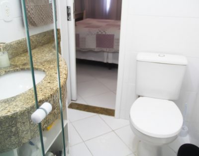 Elegante Apartamento em Edifício Frente Mar